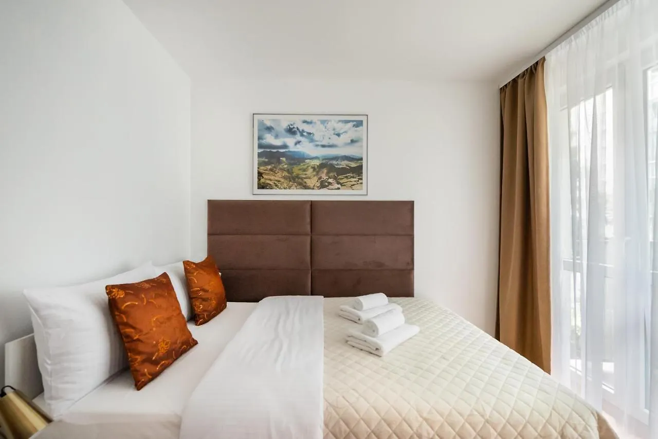Metro Rondo Onz 2-Bedroom Apartment Warsaw Poland