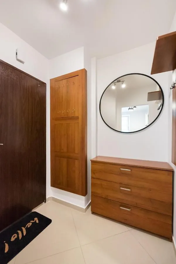 Metro Rondo Onz 2-Bedroom Apartment Warsaw